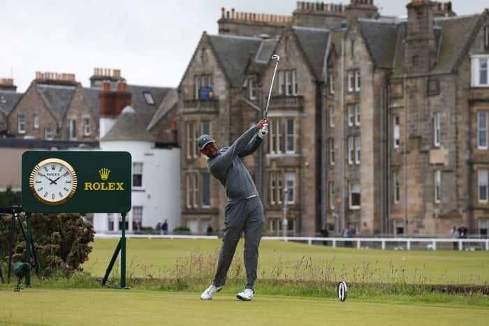Tiger Woods plays the second hole during the 2015 Open Championship at St. Andrews.